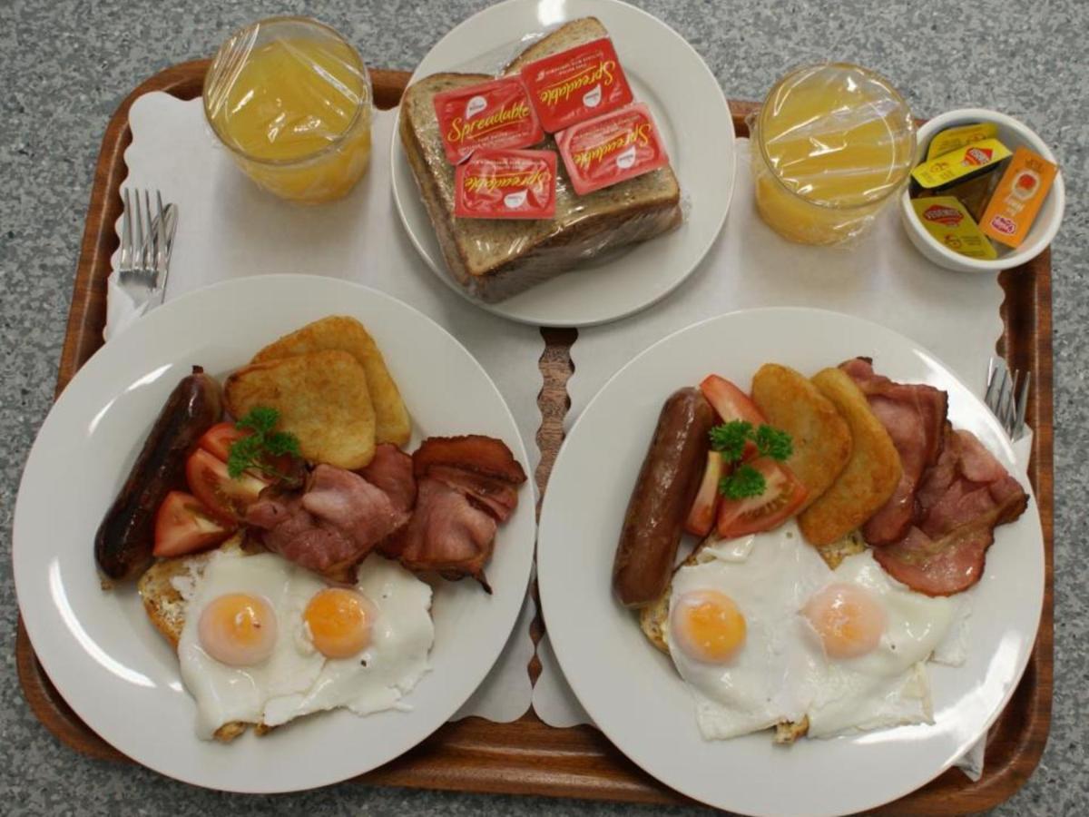 Pukekura Motor Lodge New Plymouth Dış mekan fotoğraf A cooked breakfast